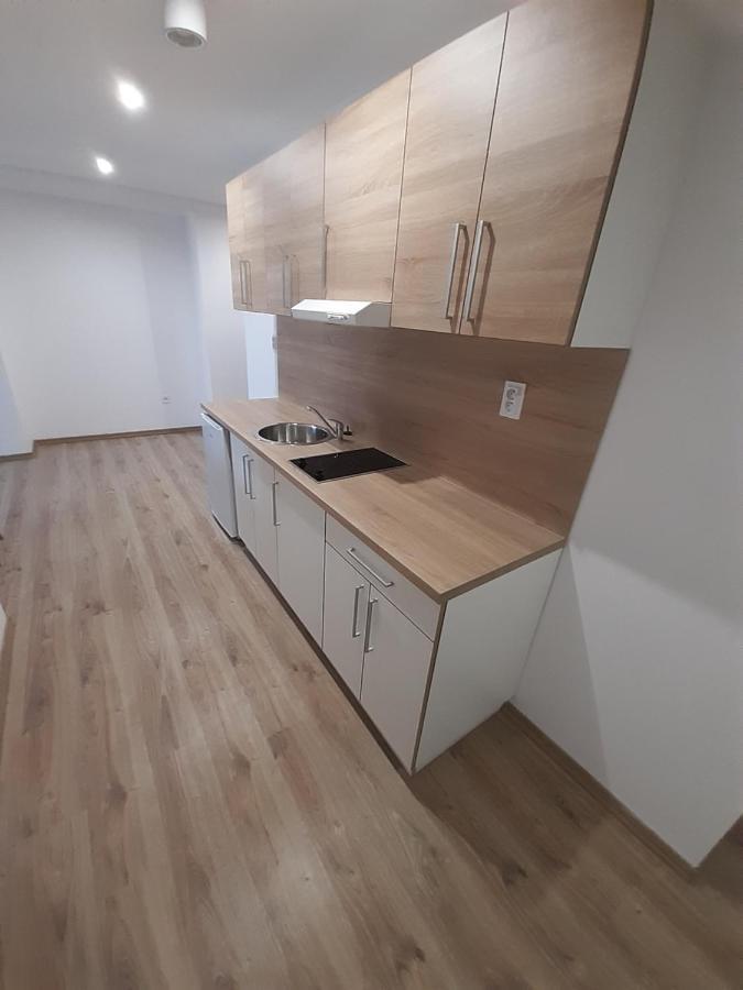 Hotel Felicia Kaluža Екстериор снимка