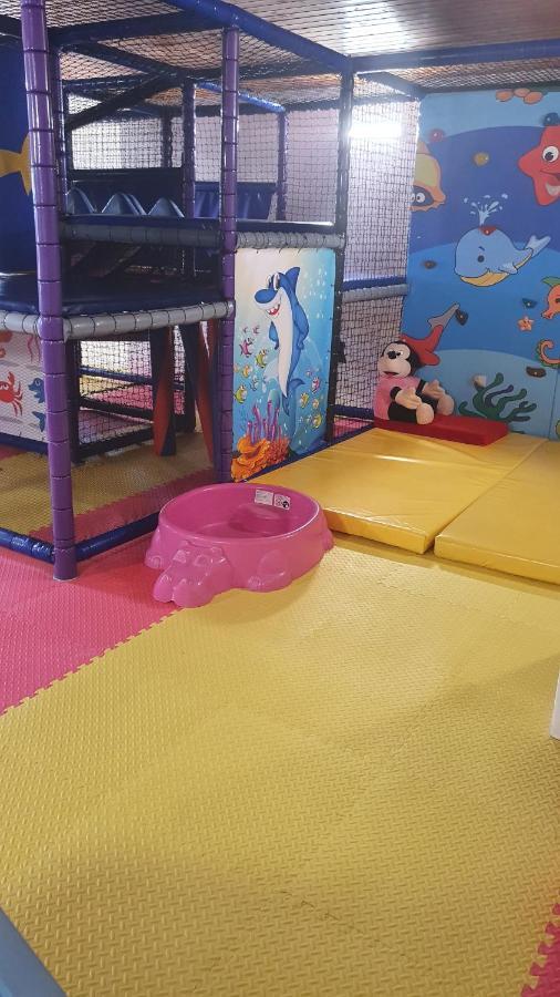 Hotel Felicia Kaluža Екстериор снимка
