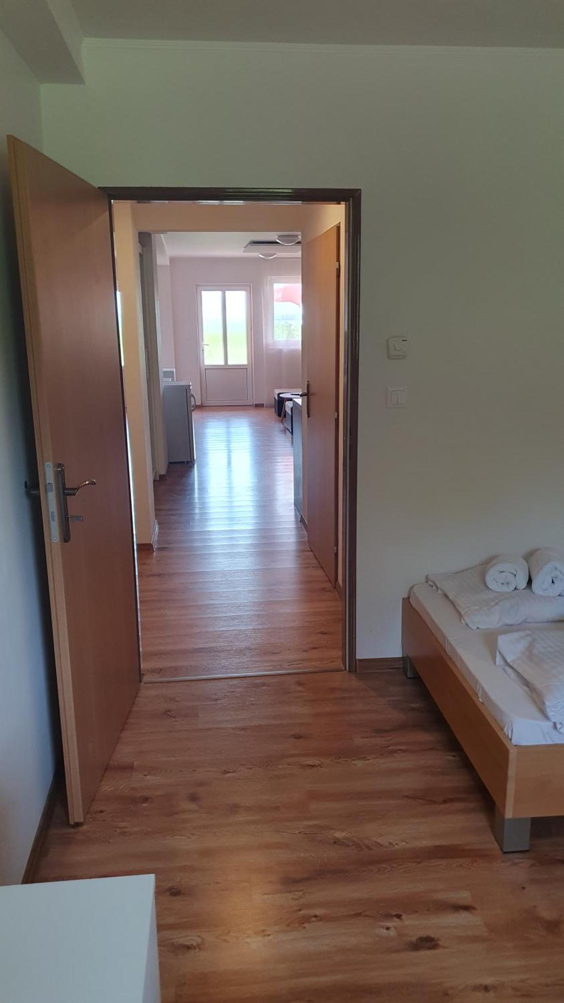 Hotel Felicia Kaluža Екстериор снимка
