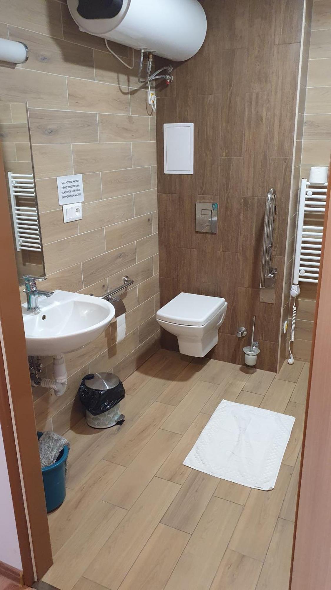 Hotel Felicia Kaluža Екстериор снимка
