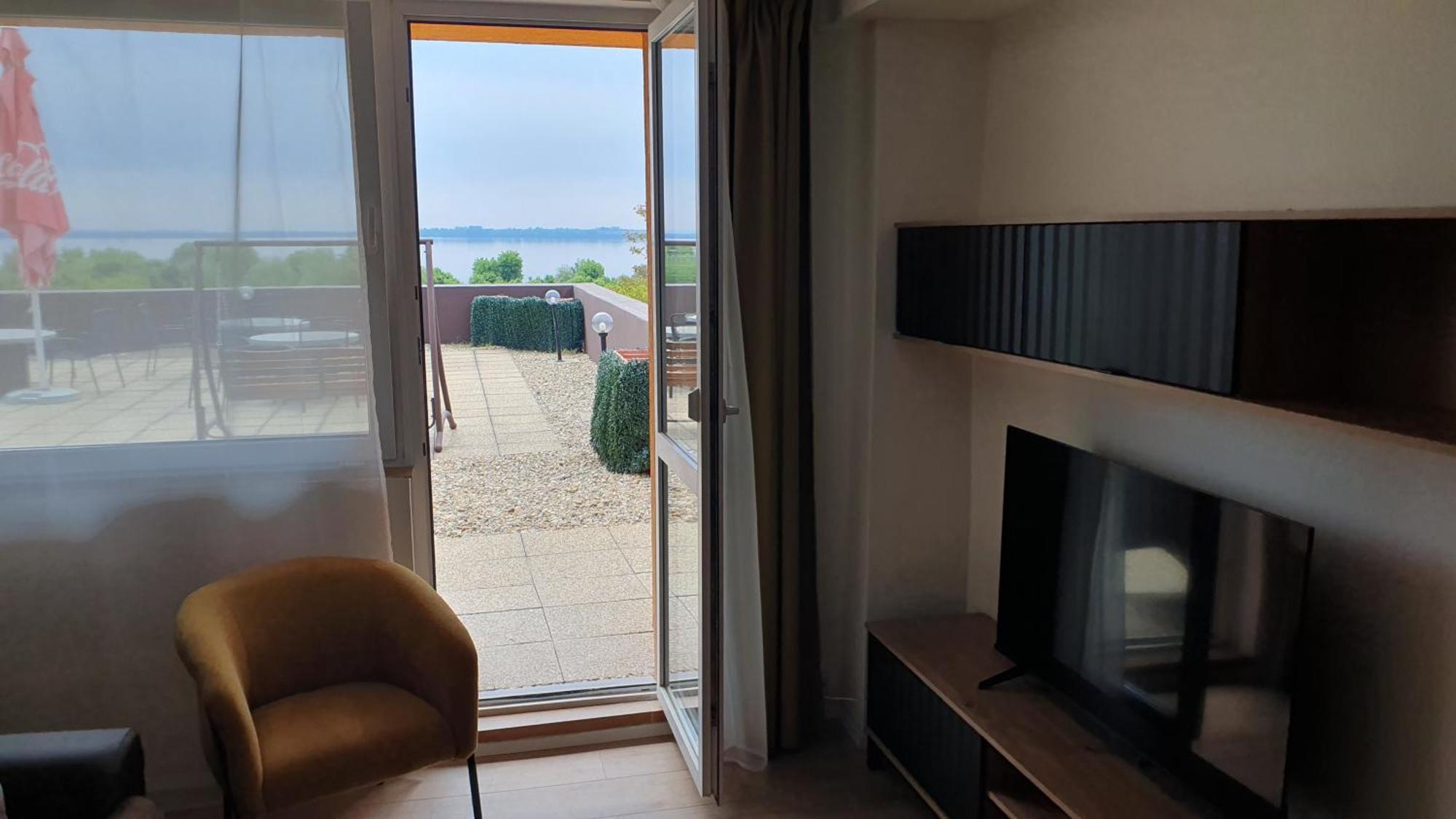 Hotel Felicia Kaluža Екстериор снимка
