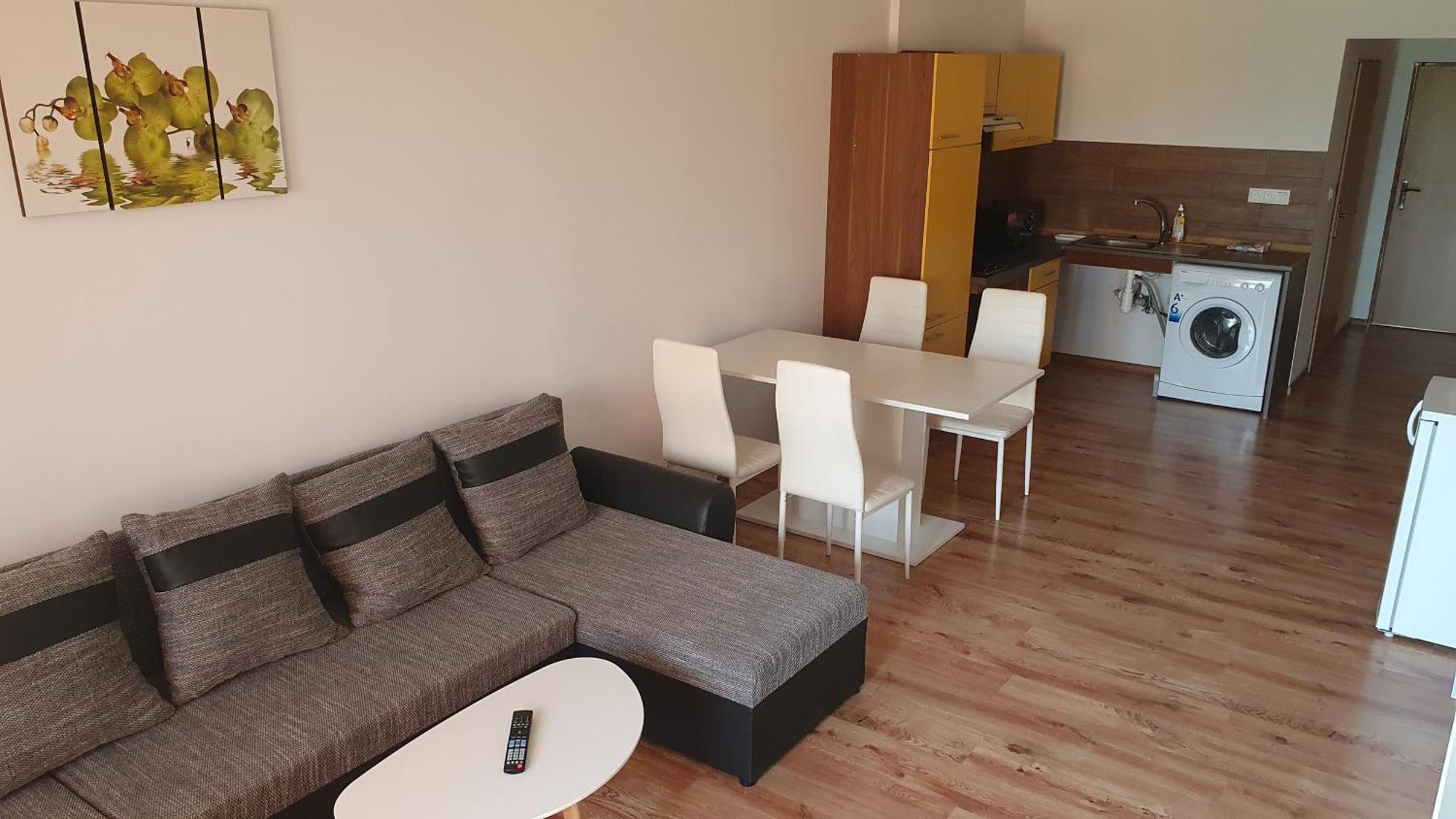 Hotel Felicia Kaluža Екстериор снимка