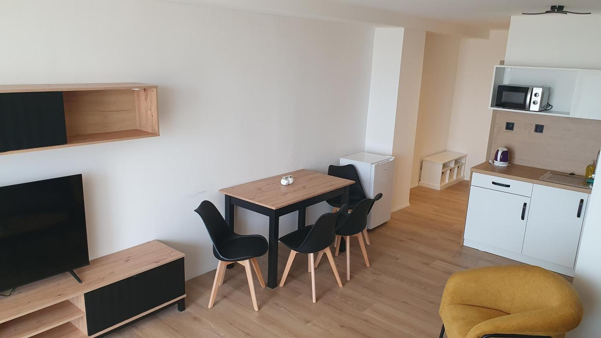 Hotel Felicia Kaluža Екстериор снимка