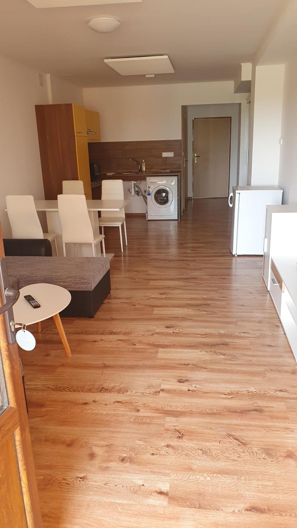 Hotel Felicia Kaluža Екстериор снимка