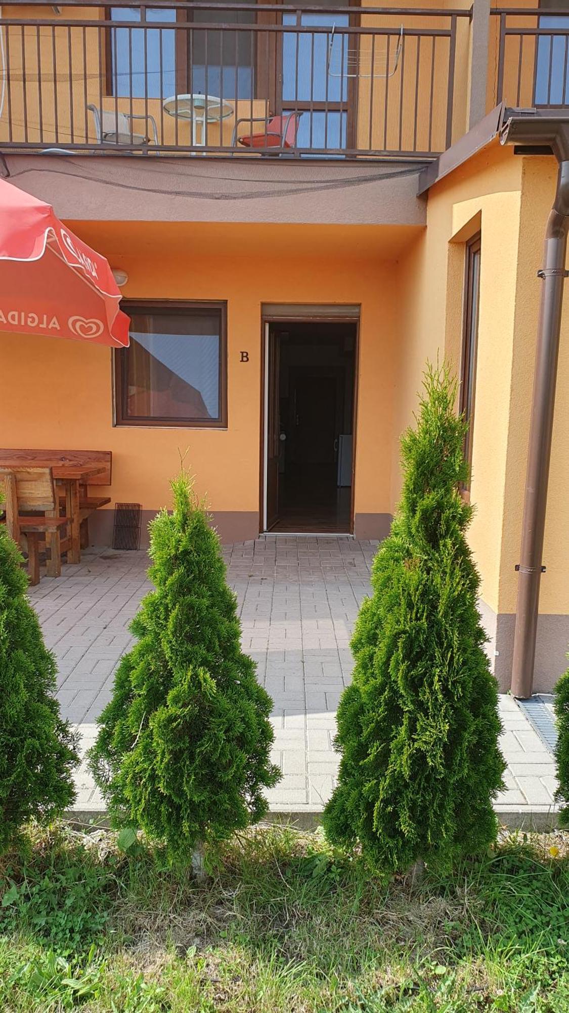 Hotel Felicia Kaluža Екстериор снимка