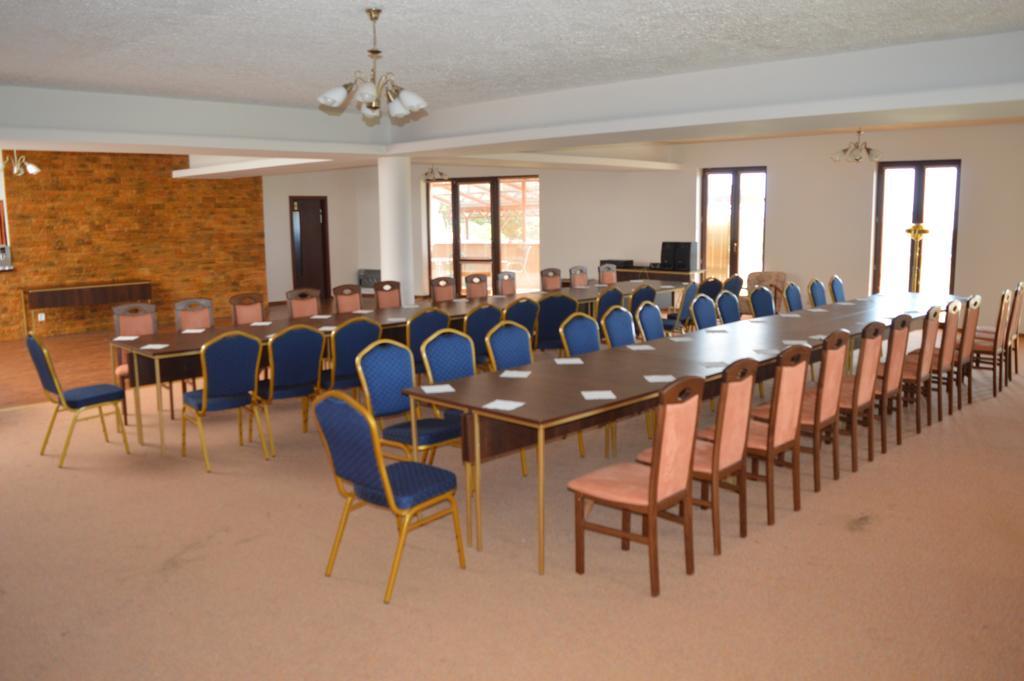 Hotel Felicia Kaluža Екстериор снимка