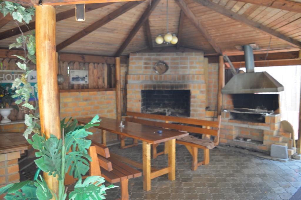 Hotel Felicia Kaluža Екстериор снимка